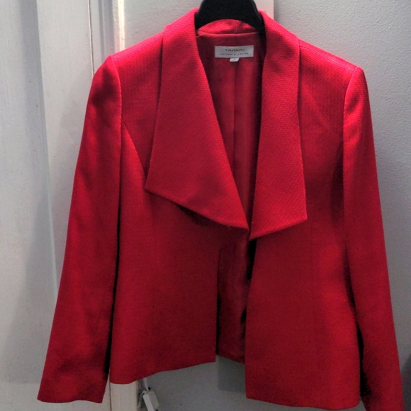 Tahari Jackets & Blazers - Blazer
